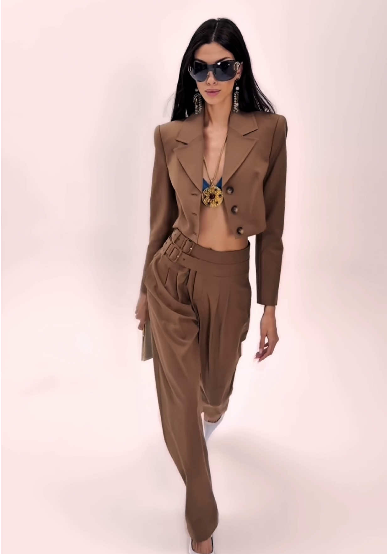 @Elie Tahari