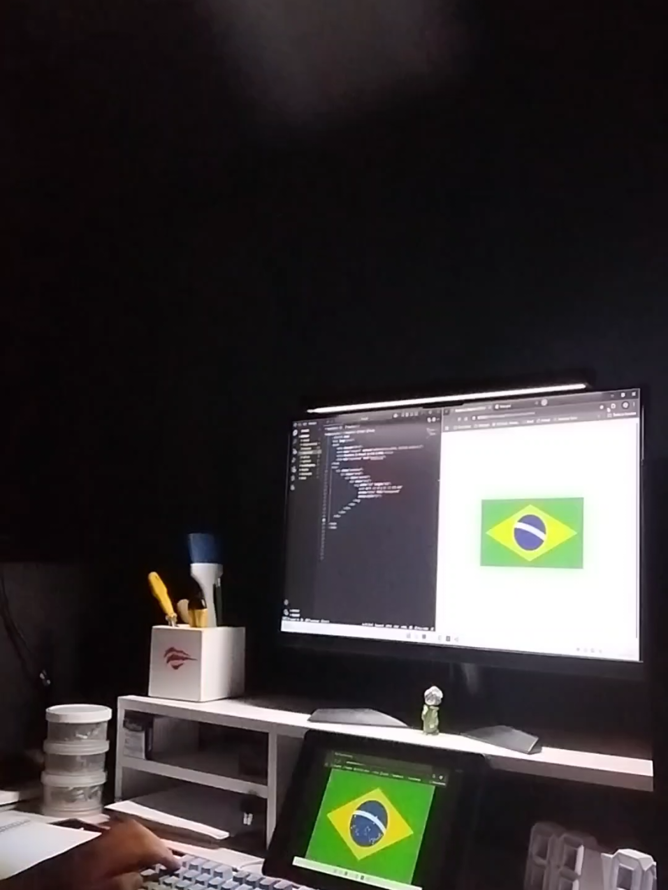@<Code> com Douglas