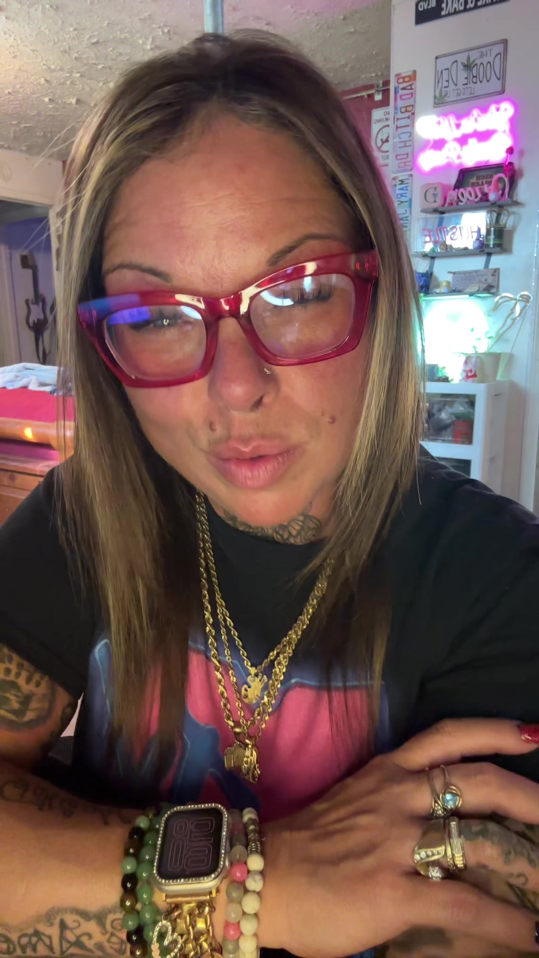 @Tattedstonermom🫧🤞🏼