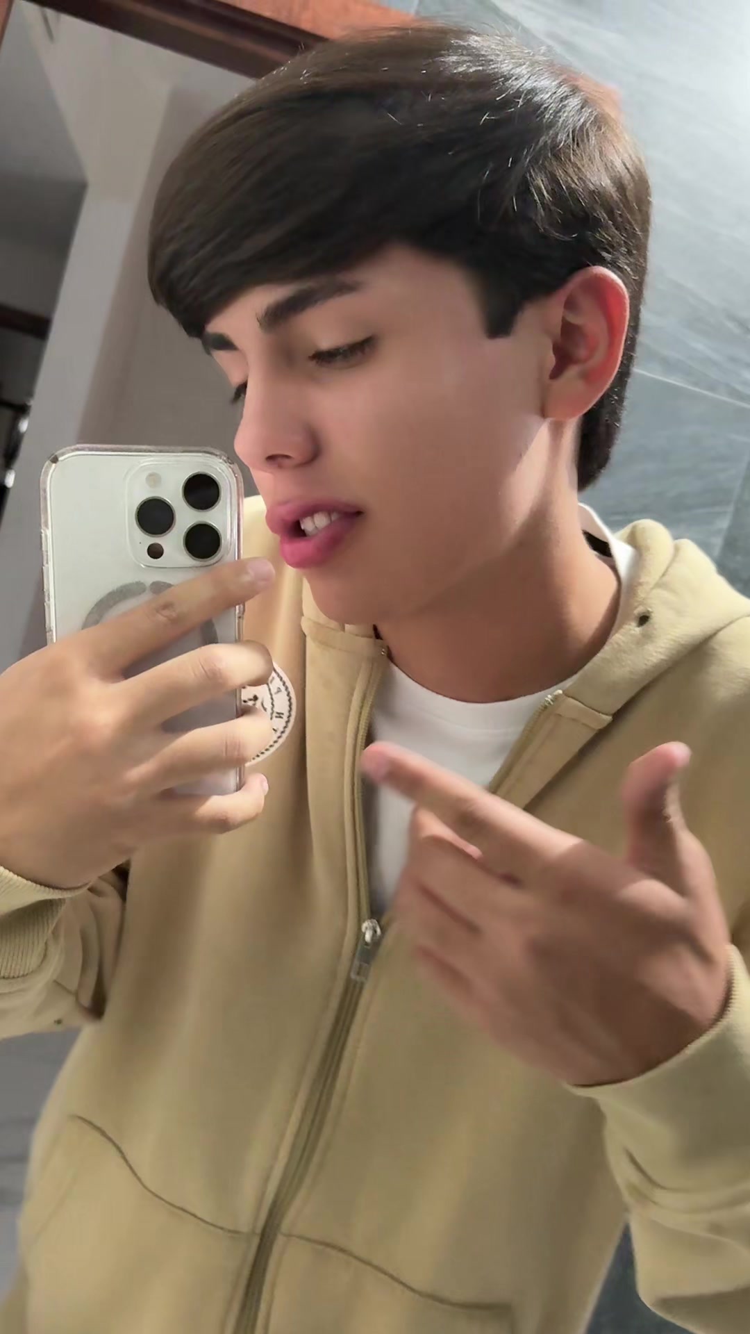 @márquez