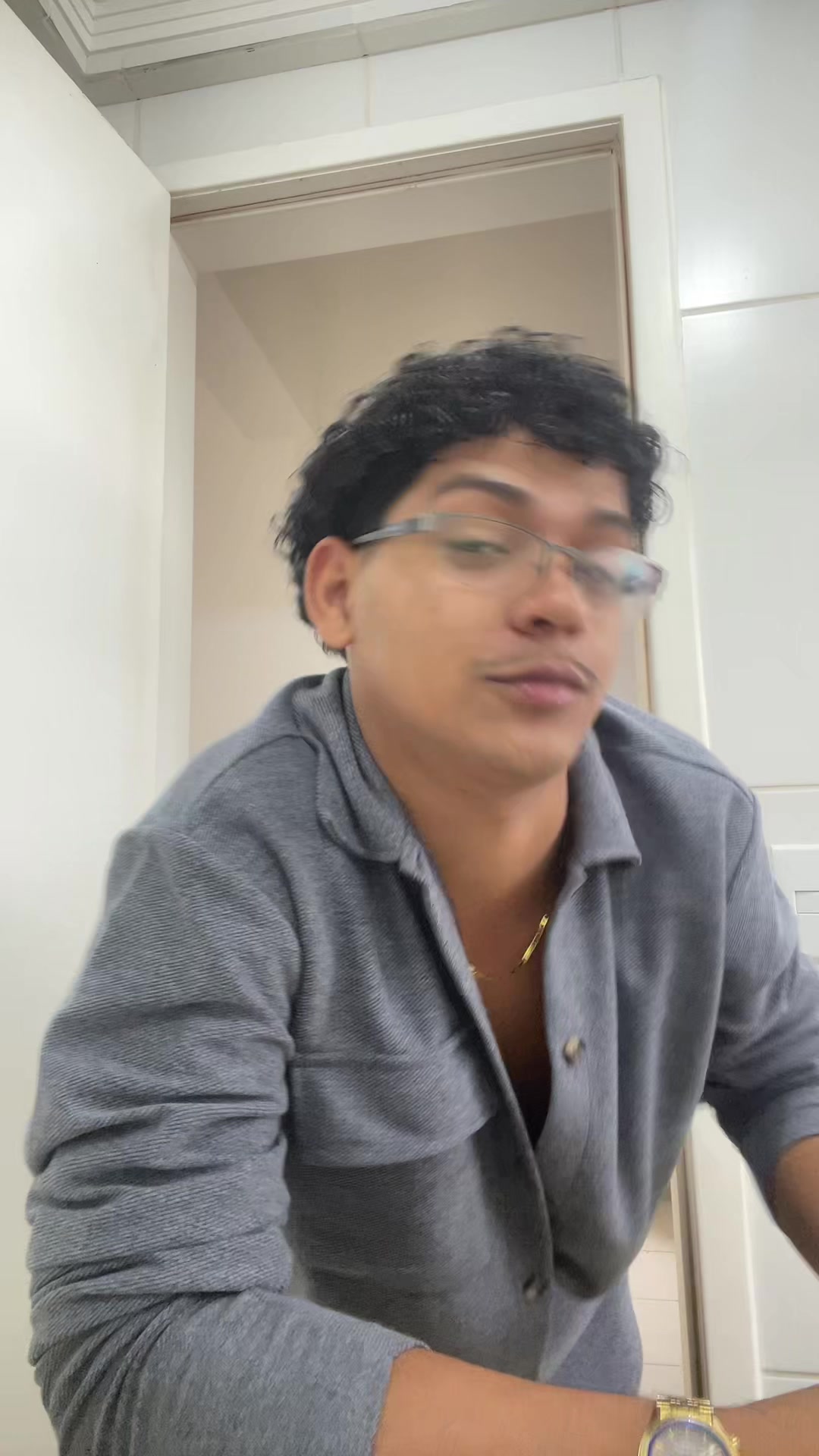 @T.H