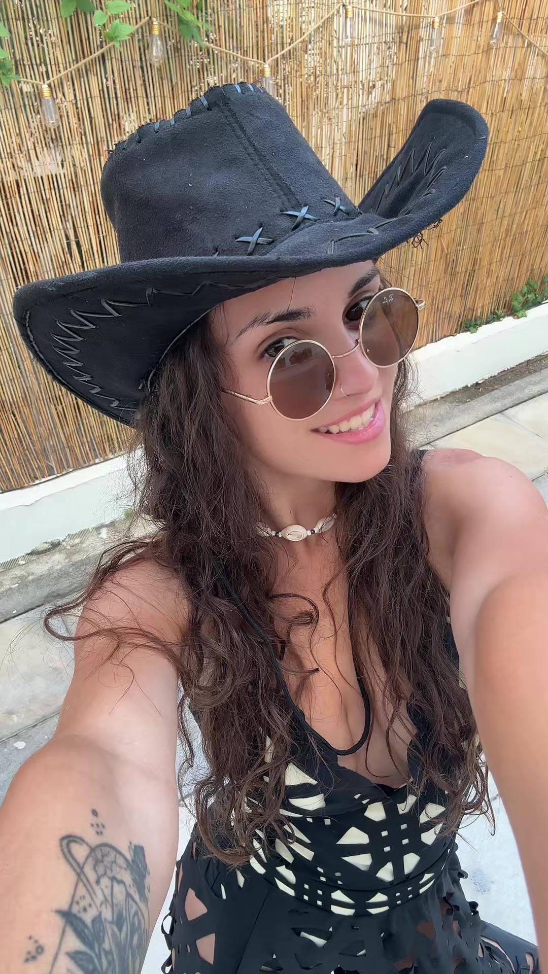 @leonoraaaa1
