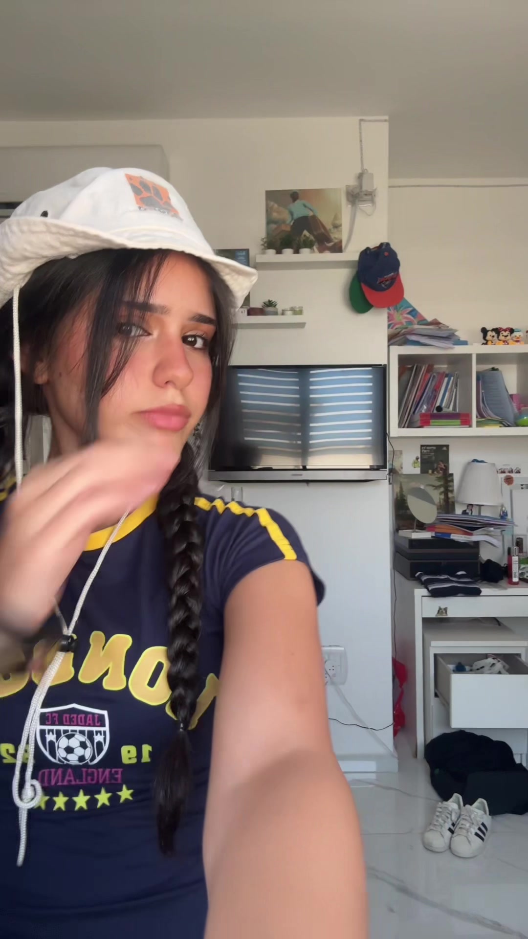@Roni