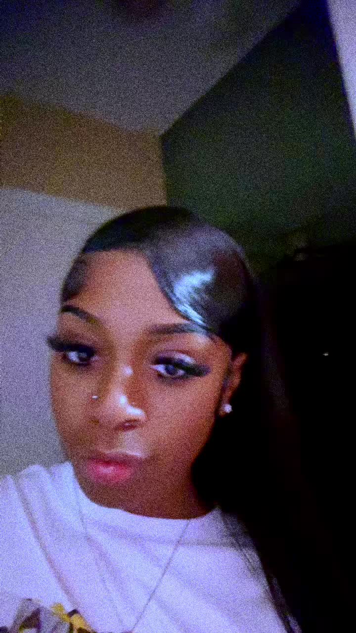 @sandieemoniquee