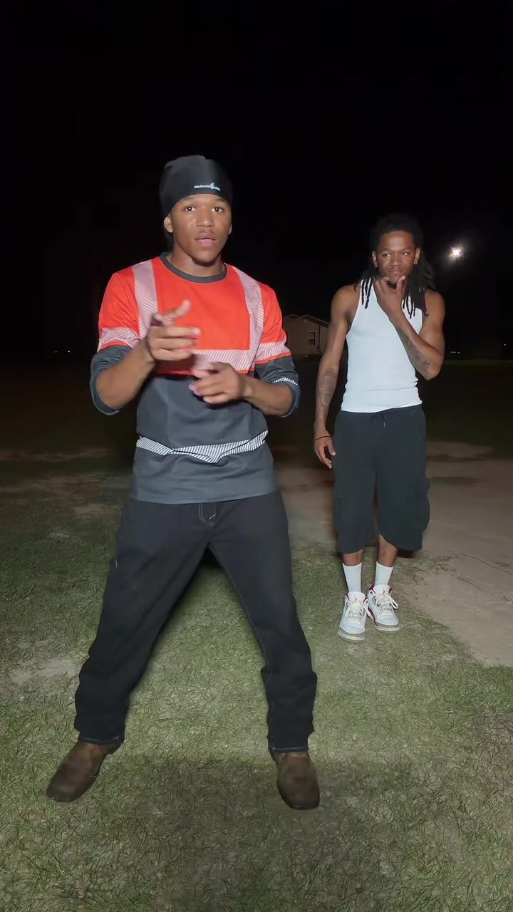 @Ghettotwins_
