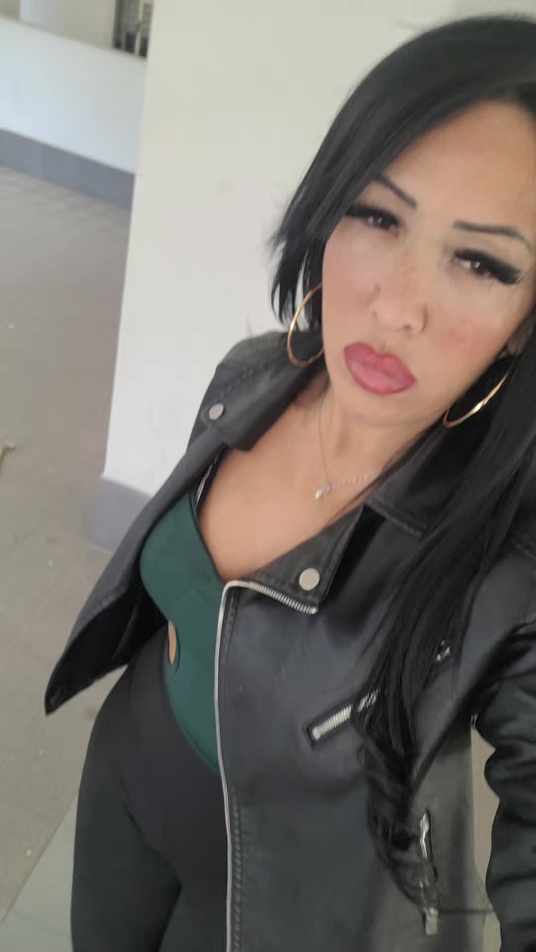 @anna   tik tok