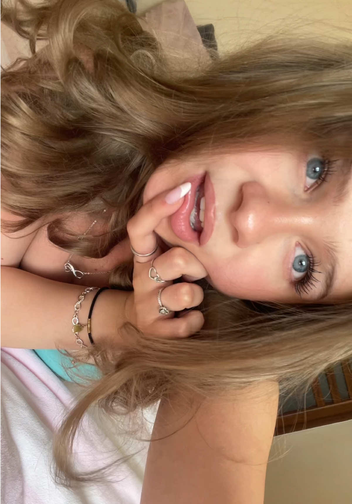 @🥥