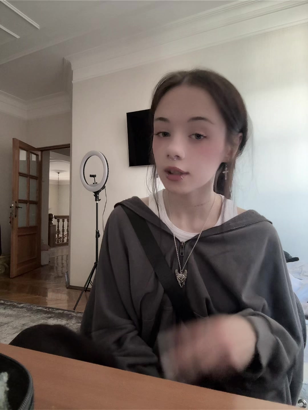 @тгк: Фригидная сука