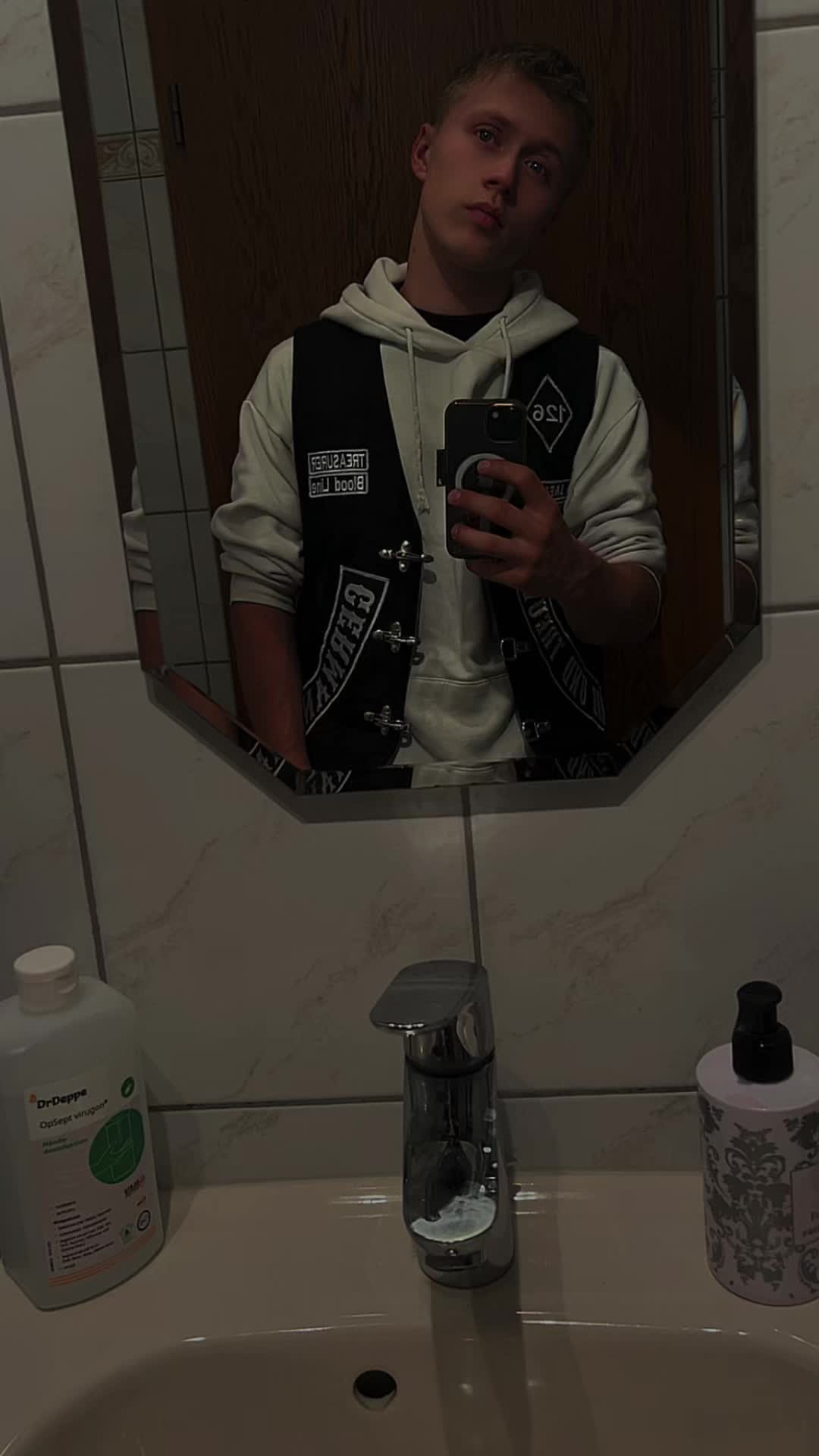 @Erik05
