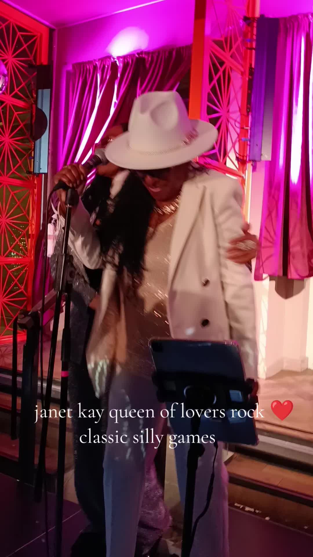 @millymo