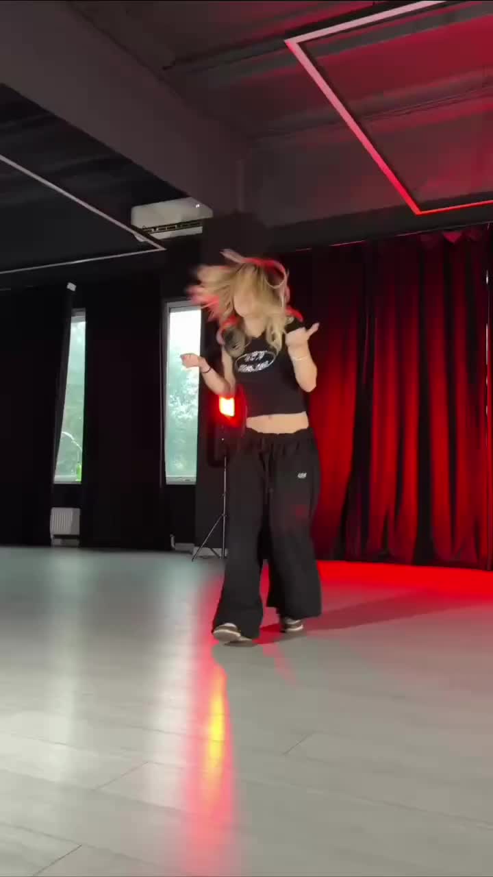 @Alyonochka