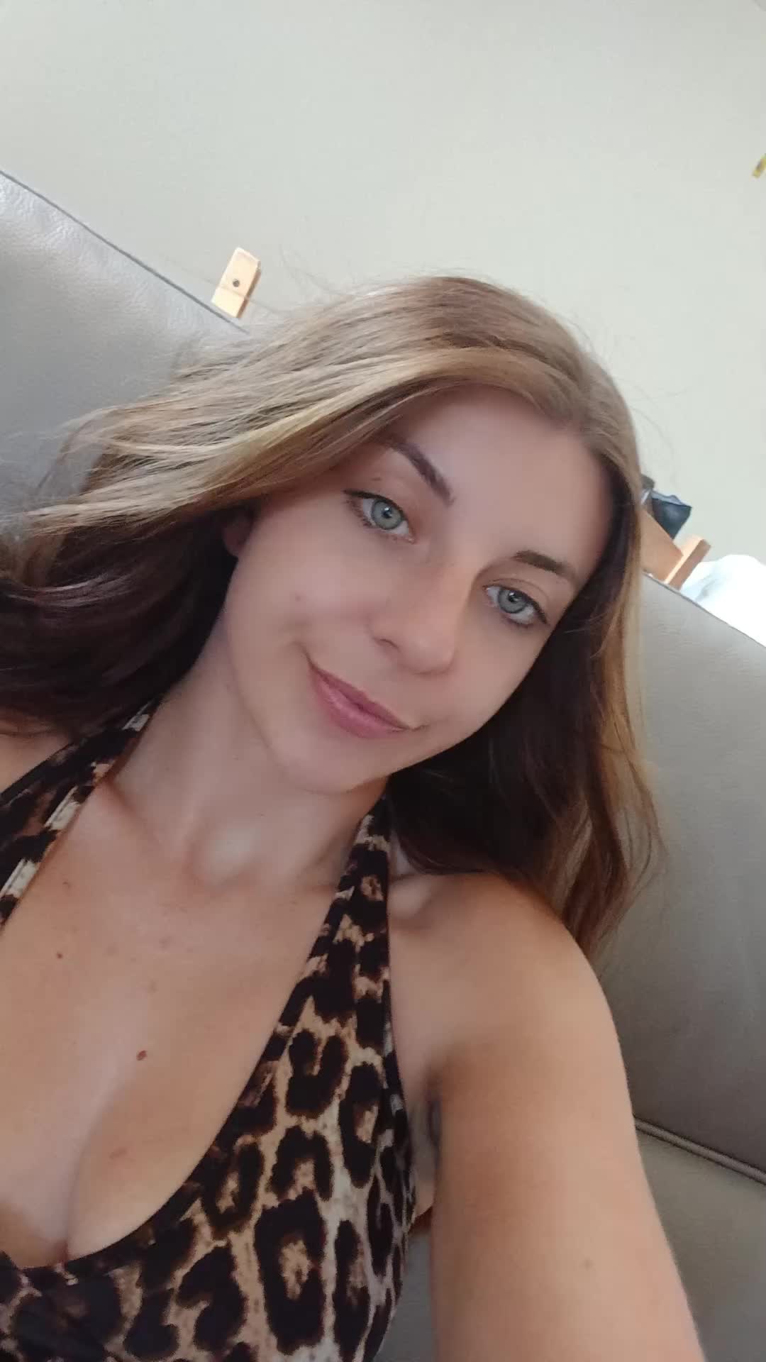 @emybrm
