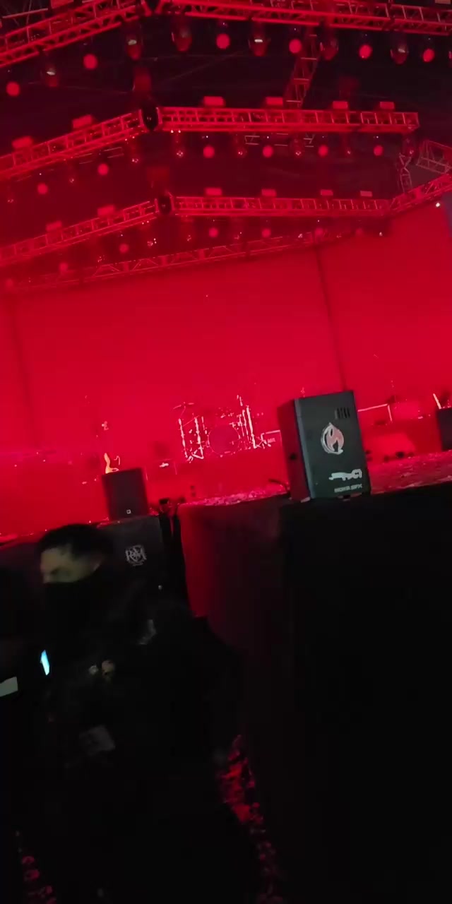@elreyesfm