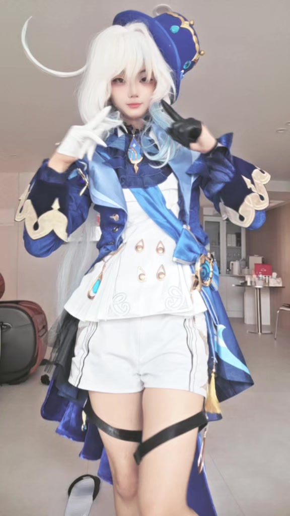 @퐁퐁 ♠︎ cos