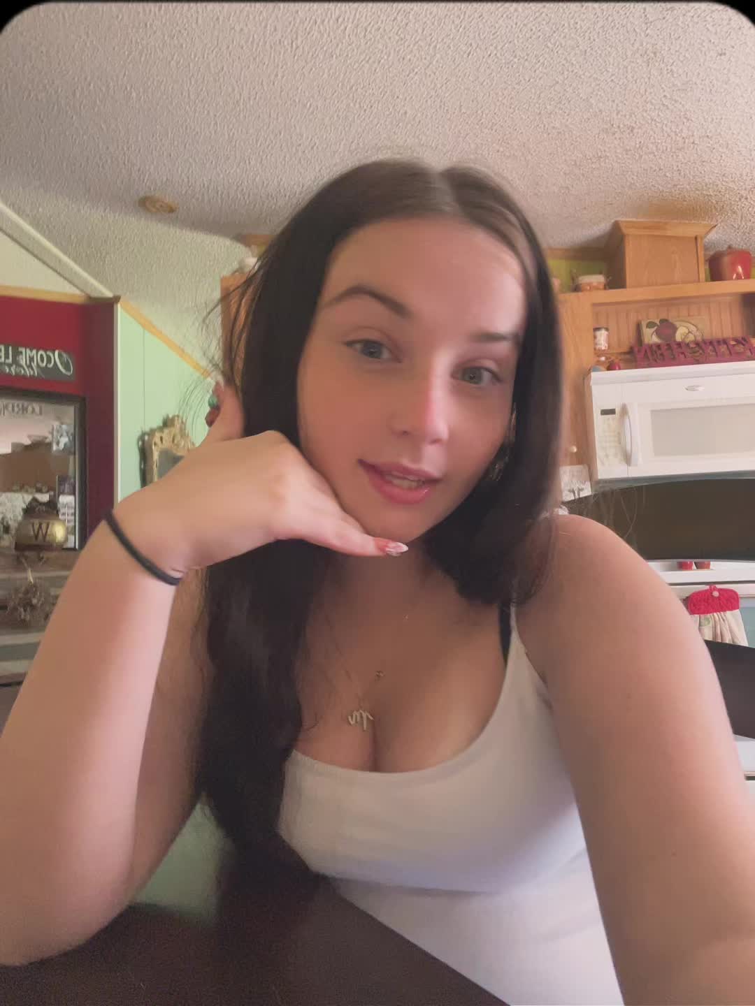 @ℳ𝒶𝒹𝒾𝓈ℴ𝓃 💋