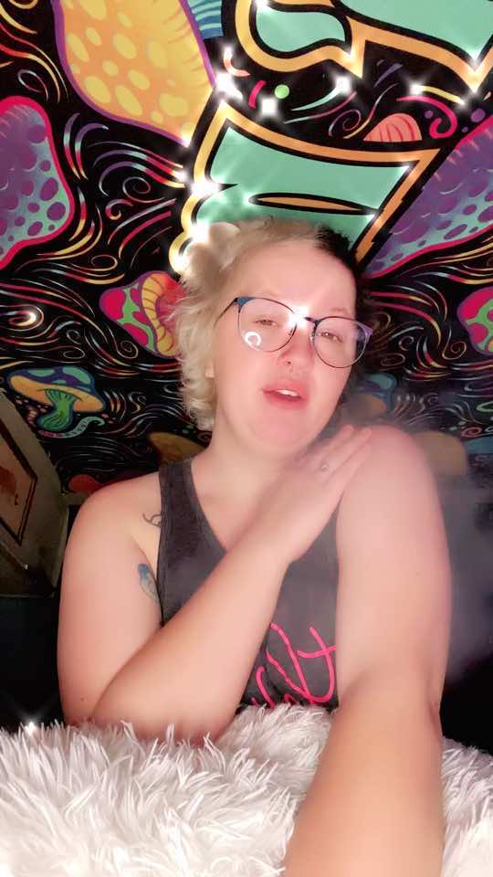 @honeyeyedcaela