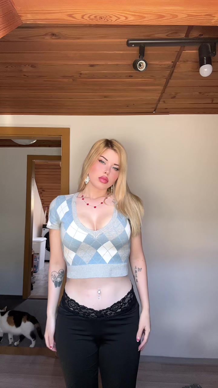 @Anna Rosé