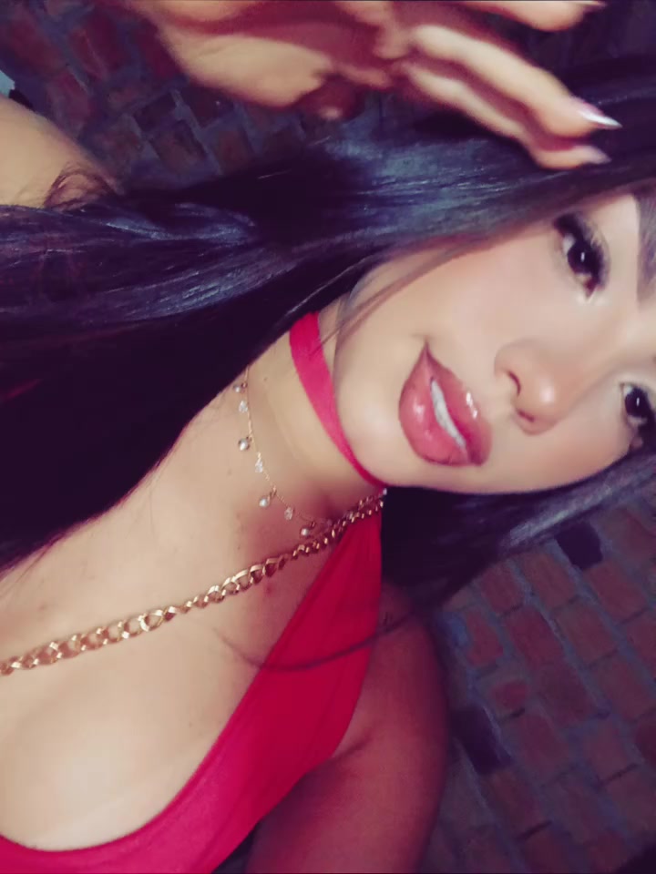@kaylanee
