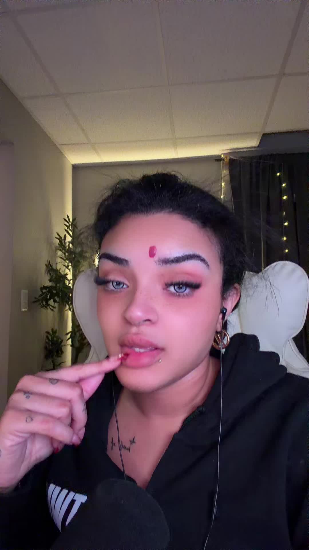 @Anastasia ✨