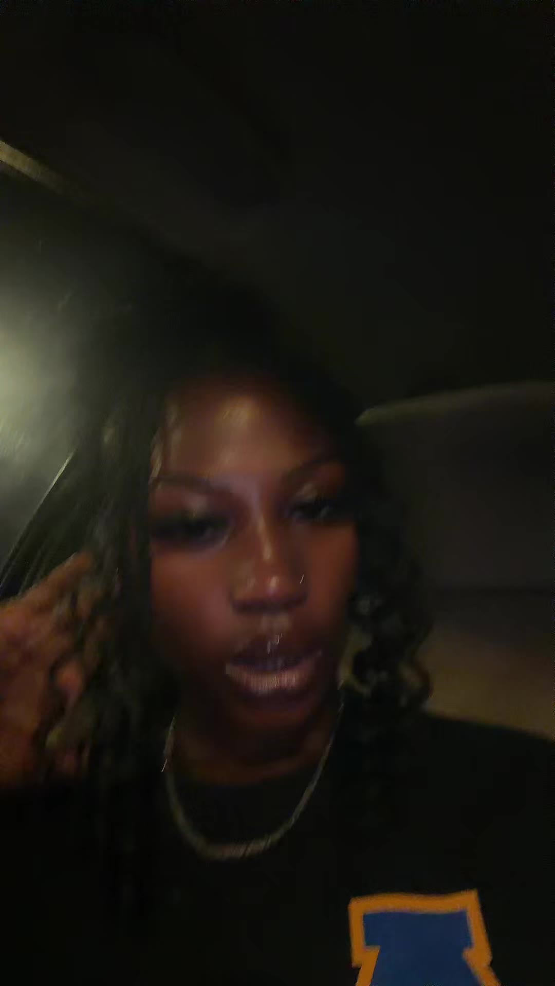 @Nanieee