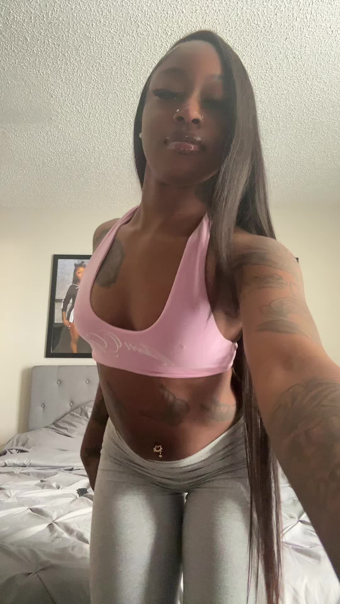 @Niya Dior ๐