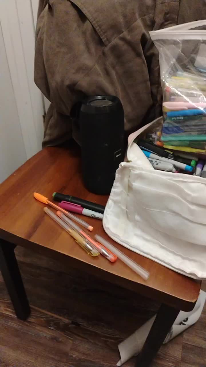 @LucyThiel.