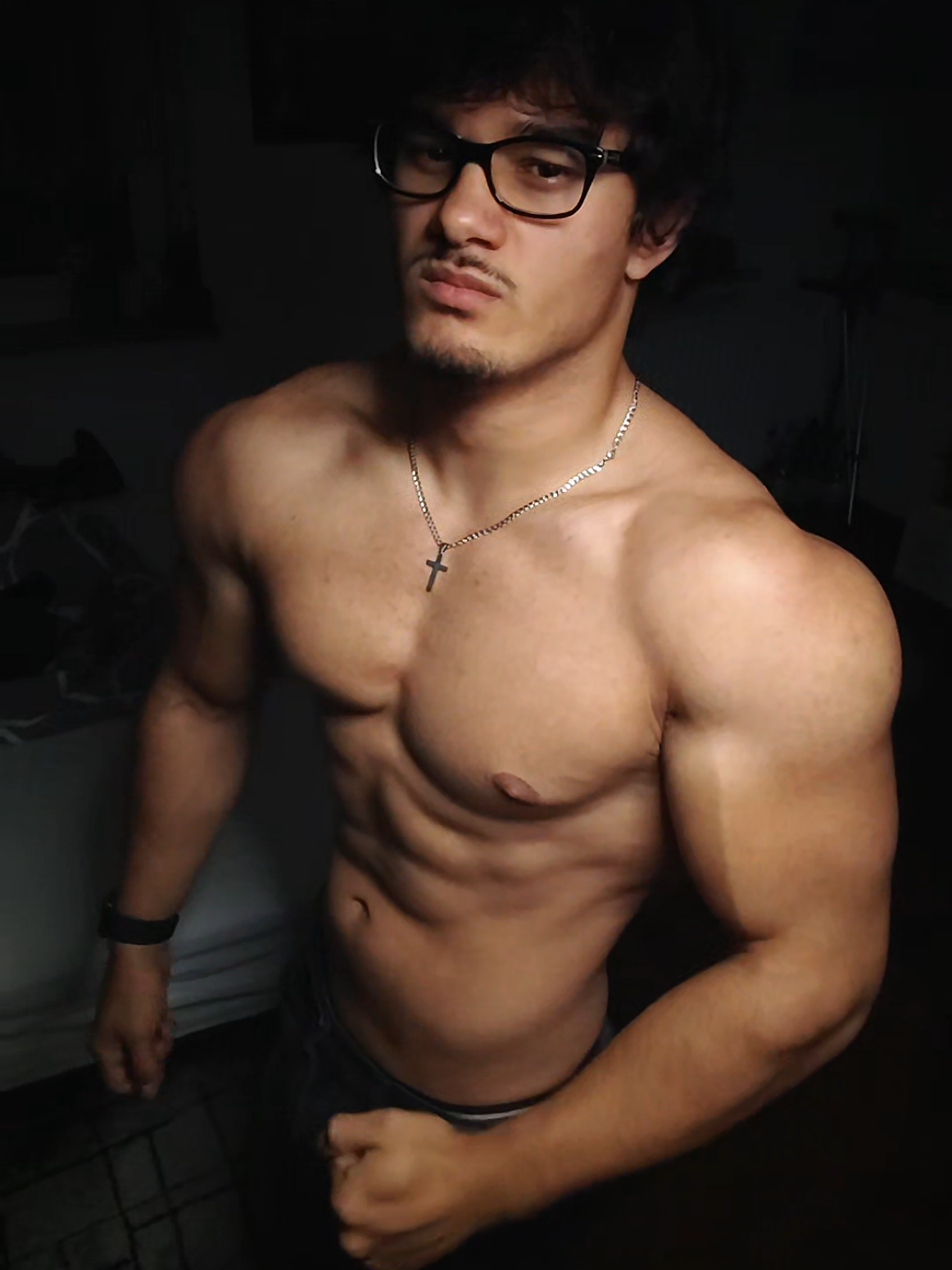 @János