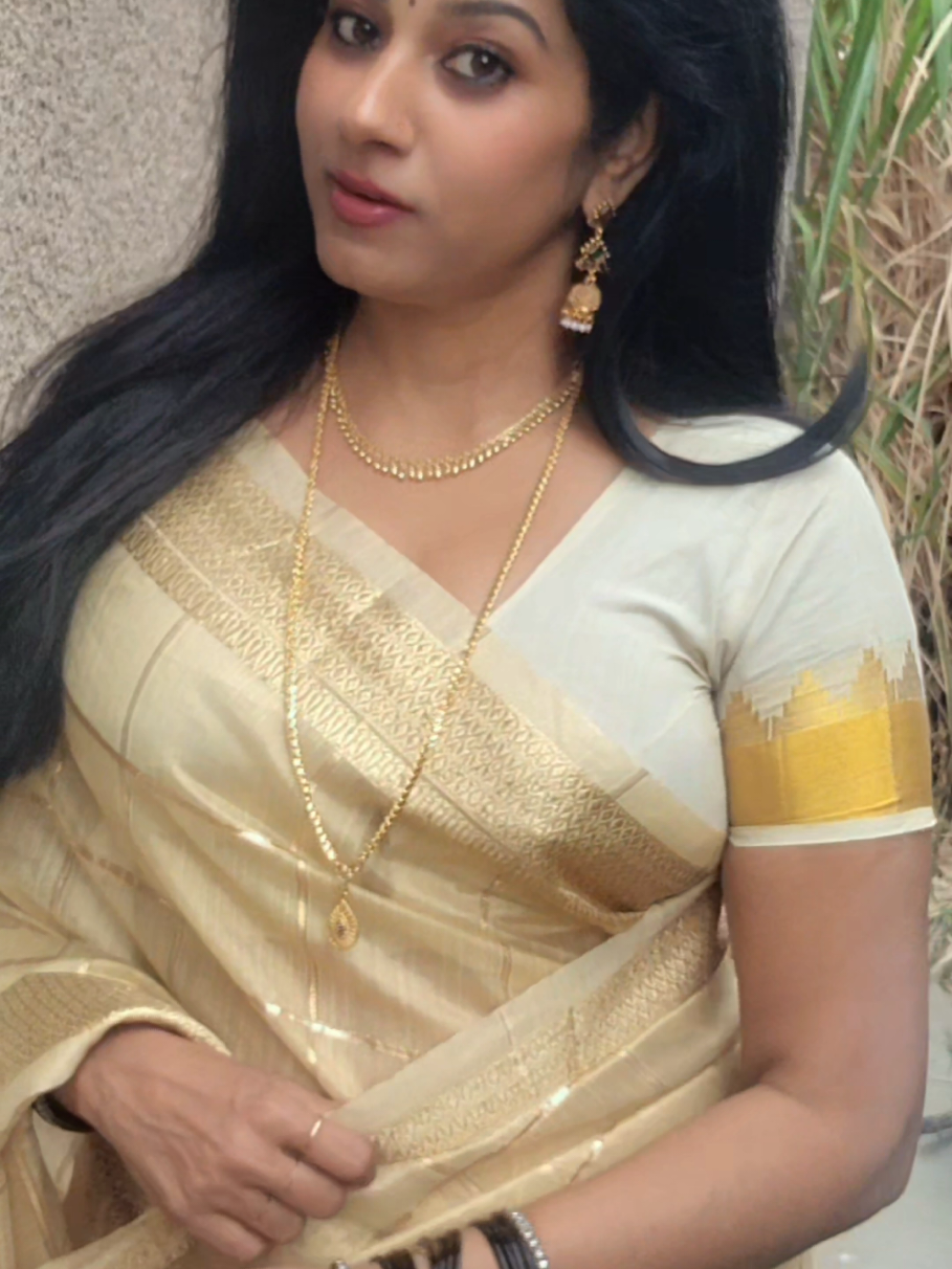 @Divyanair