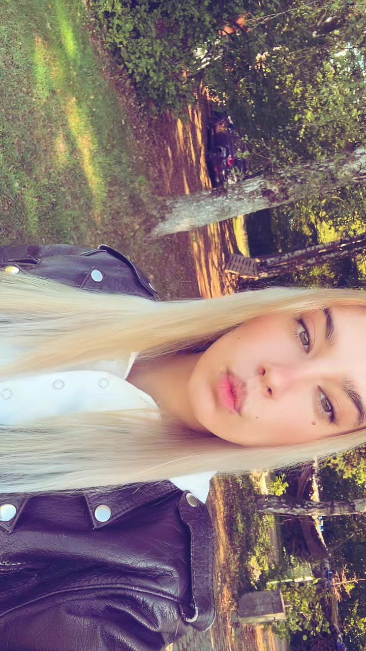 @Élęa.👄🦋