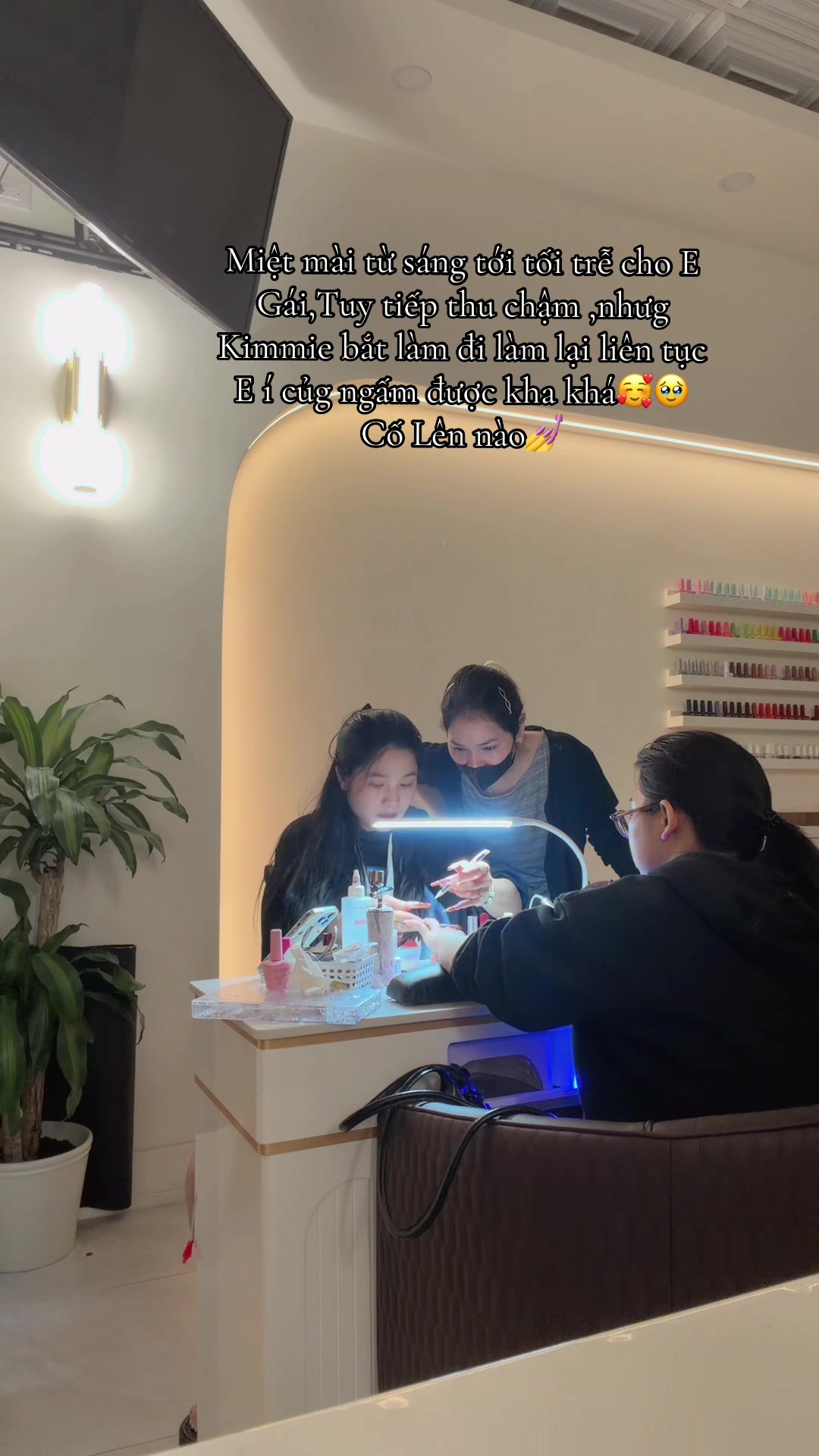 @KimmieNails🇻🇳♥️🇨🇦Tấu Hài😜