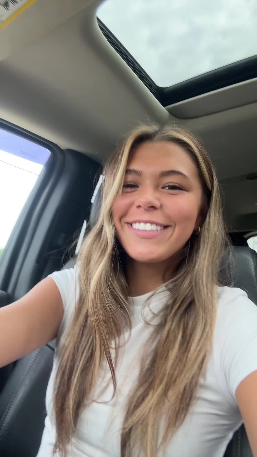 @Alejandra 🥂