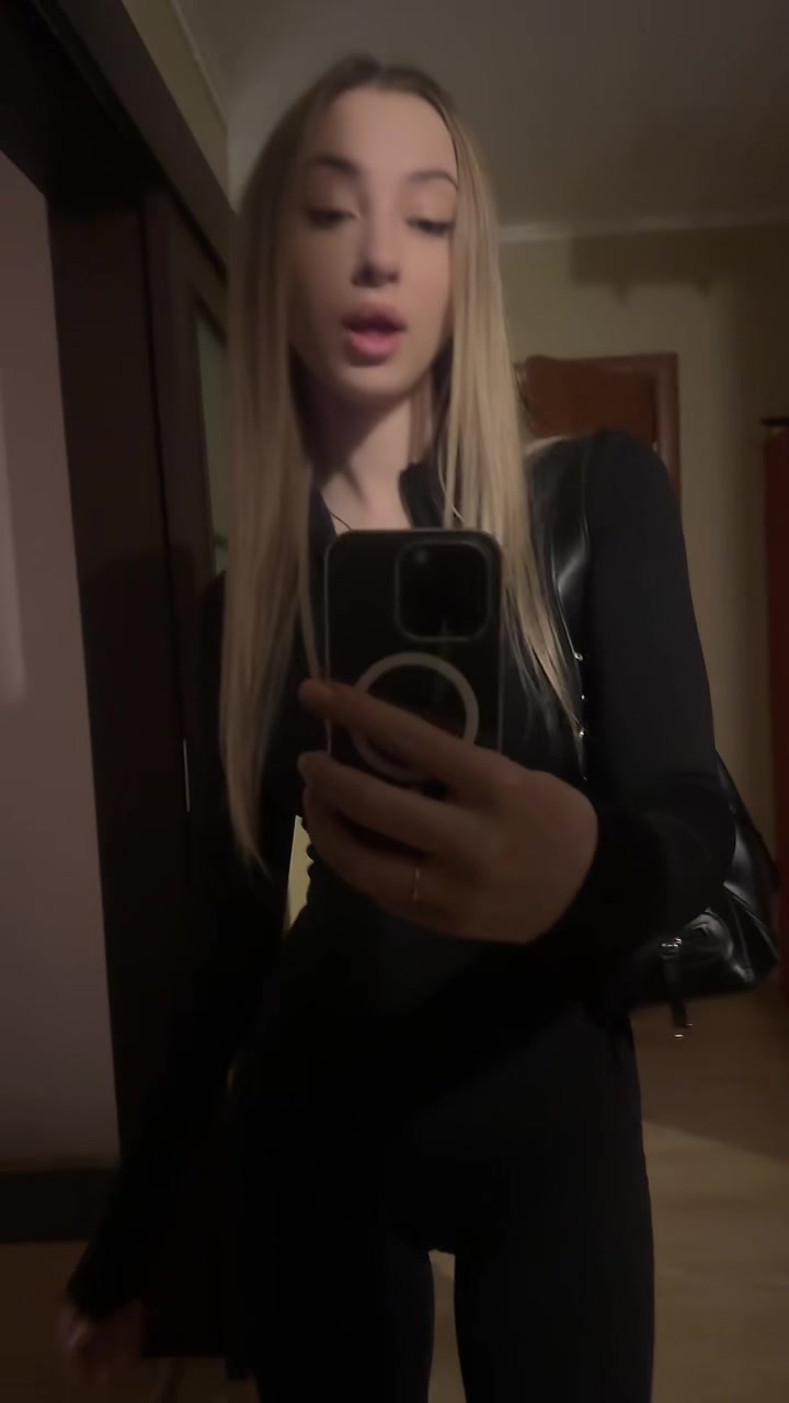 @аня аника