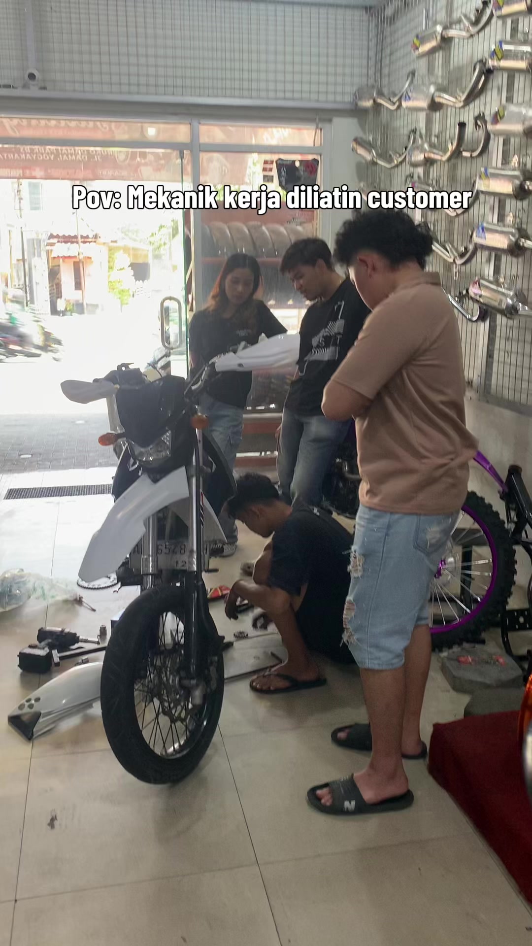 @Offline Store Gudang TraiI