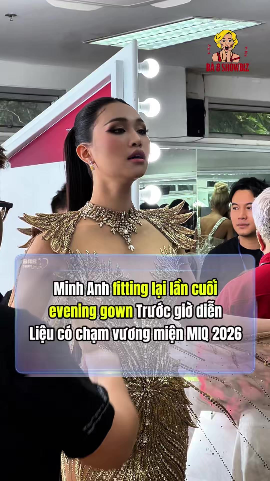 @Bà 8 showbiz