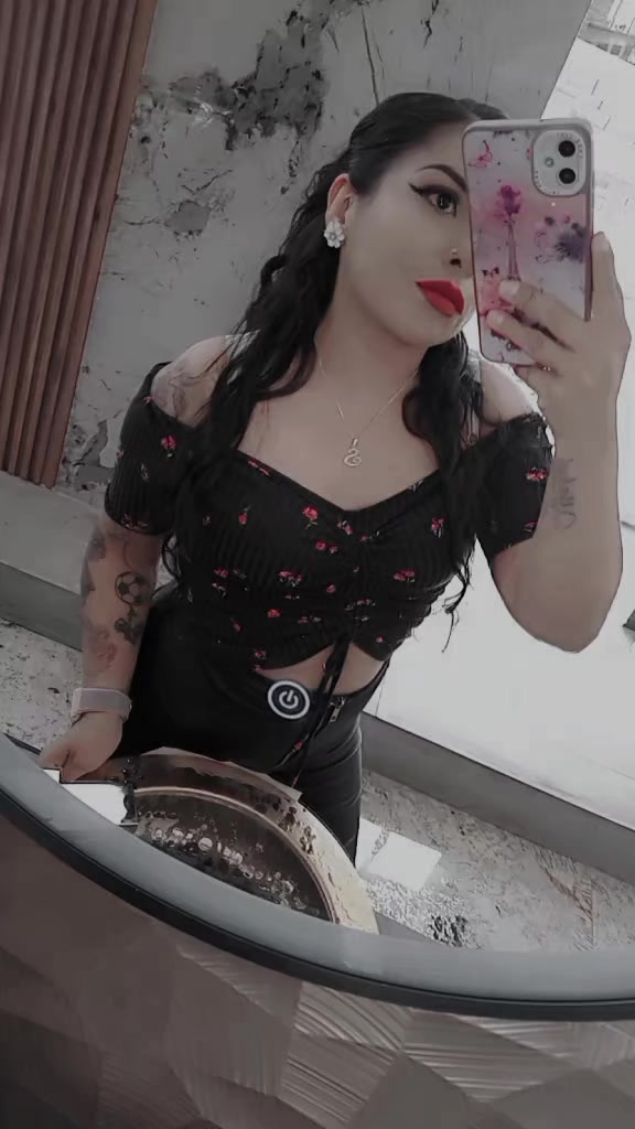 @Sarayirosas