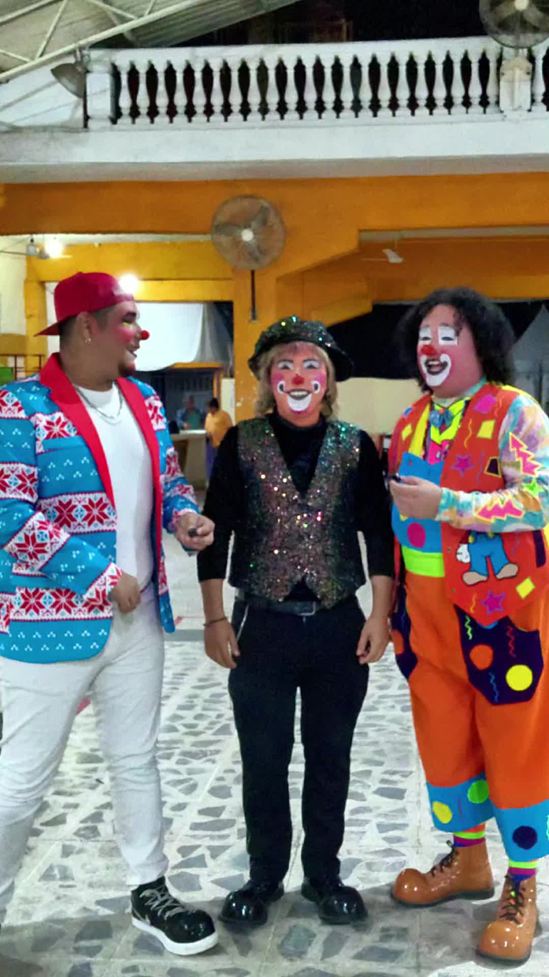 @hijos de su rep&uacute;blica payasa