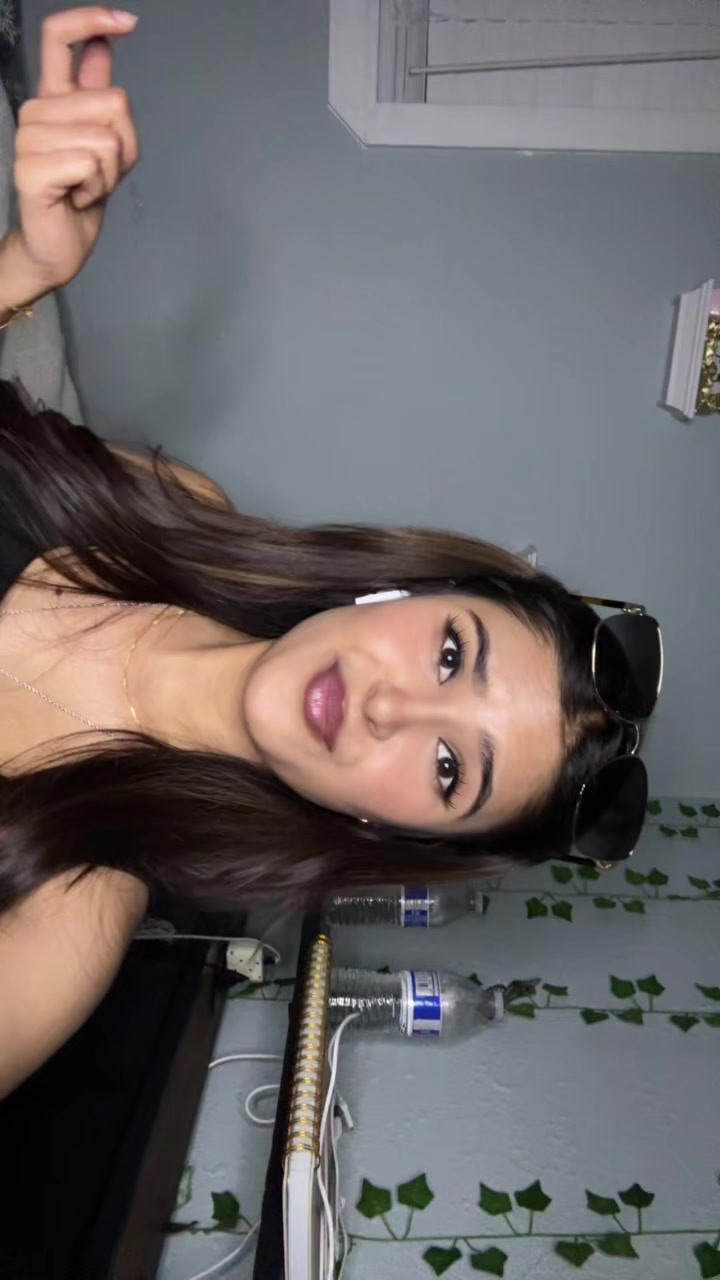 @Simran🖤
