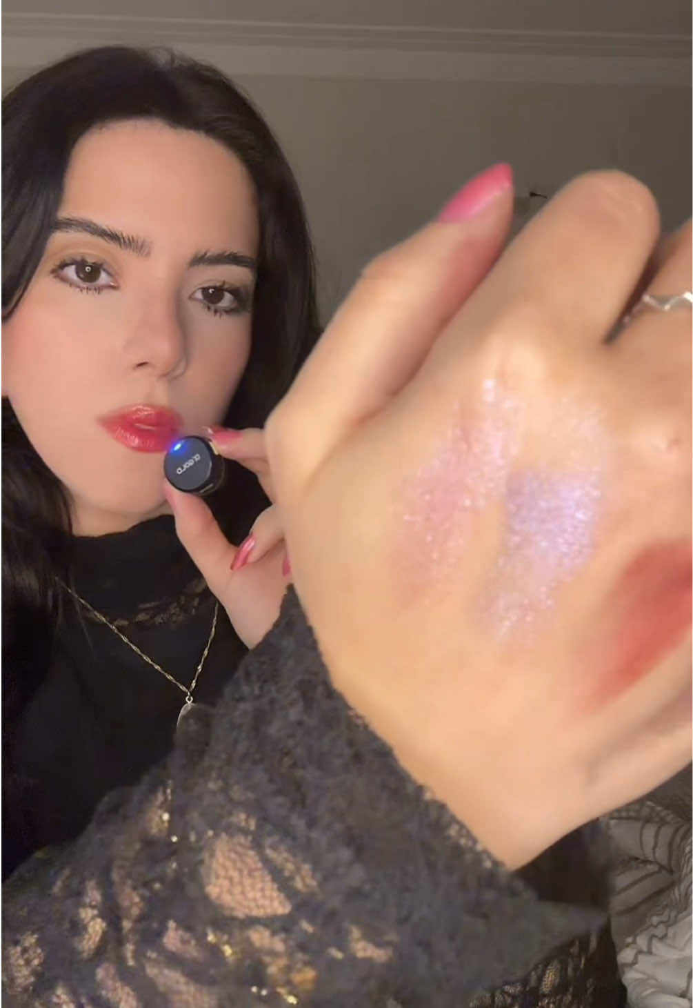 @Isadora