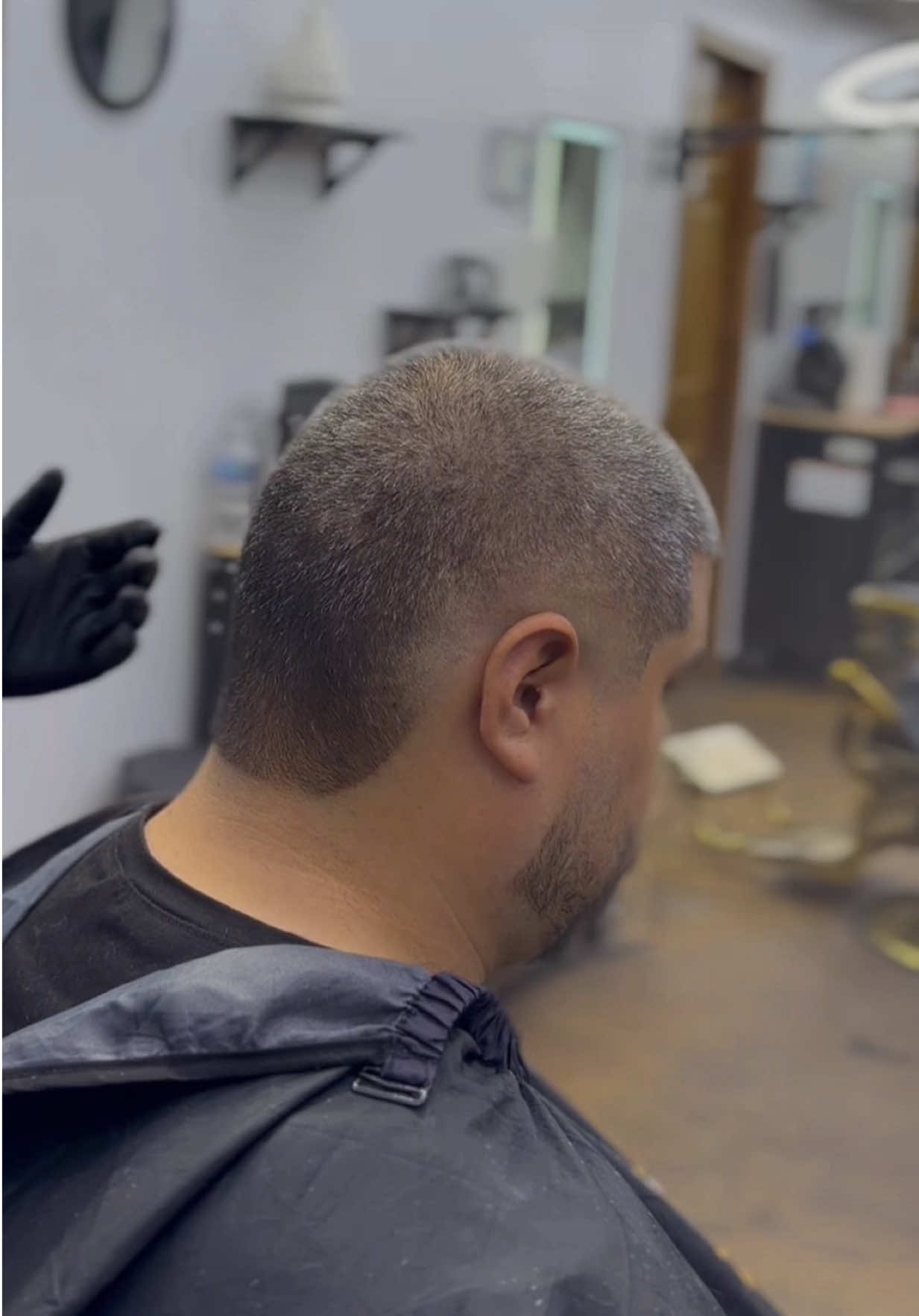 @Jisai Barber