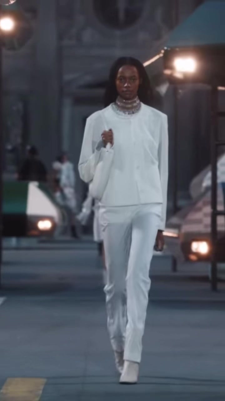 @models walk✨