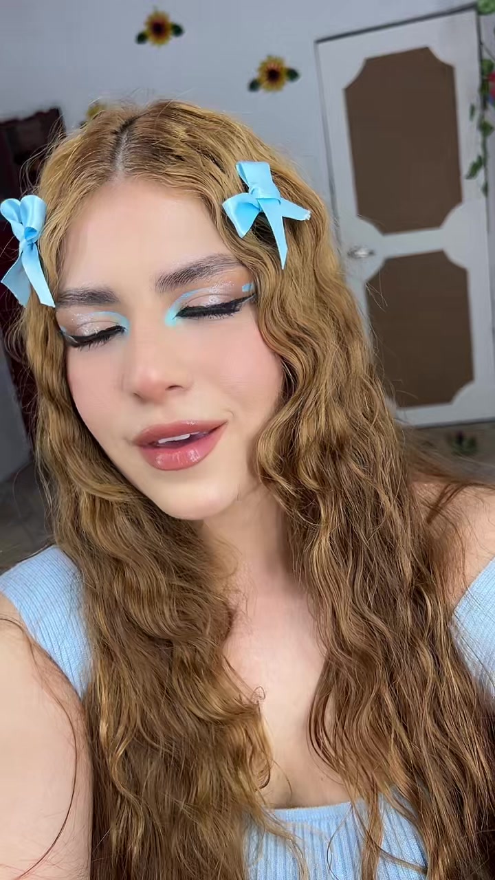 @Luz Estrada 🐺🖤