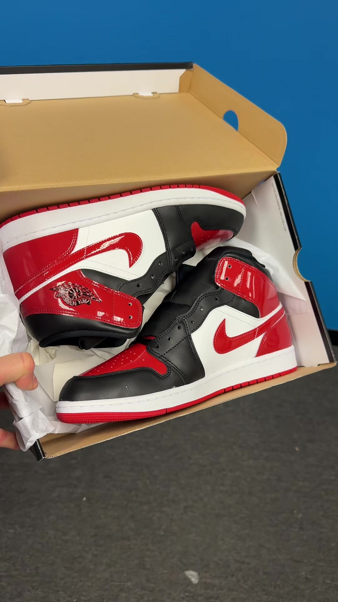 @VERIFIED SNEAKER DEALS
