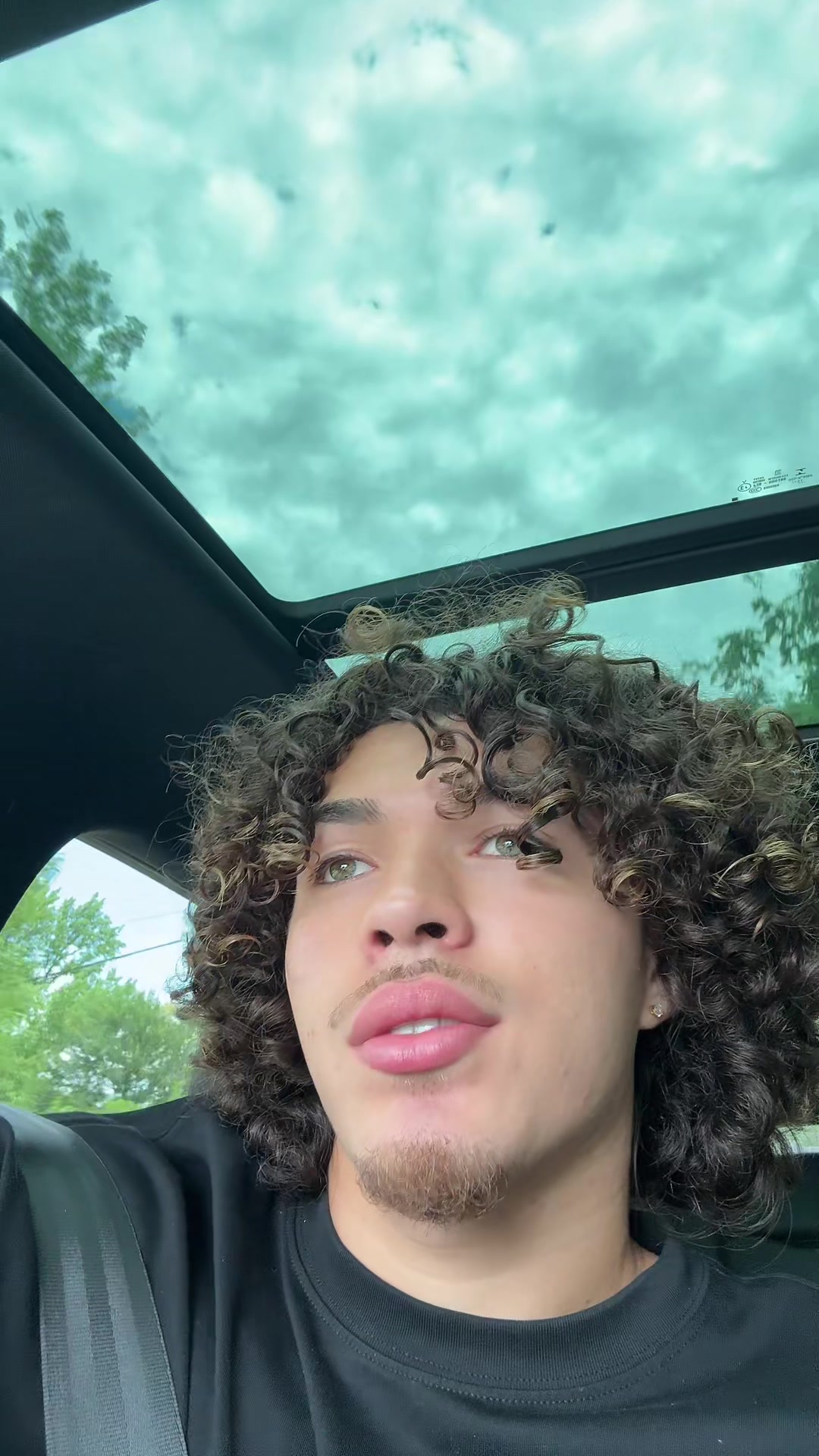 @therealwinniee