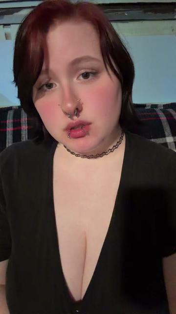 @goth-pixie