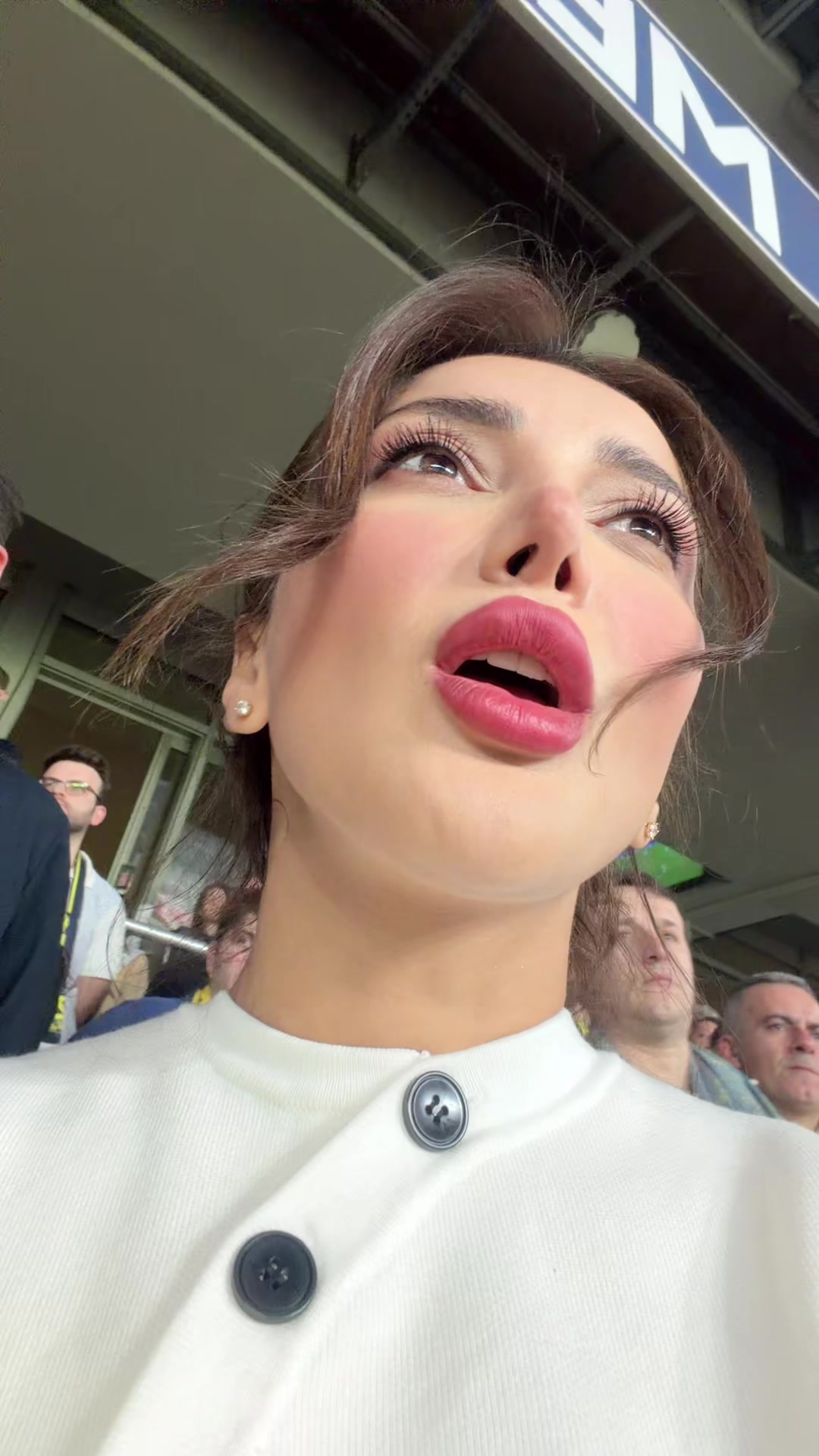 @B&uuml;şra Yal&ccedil;ın