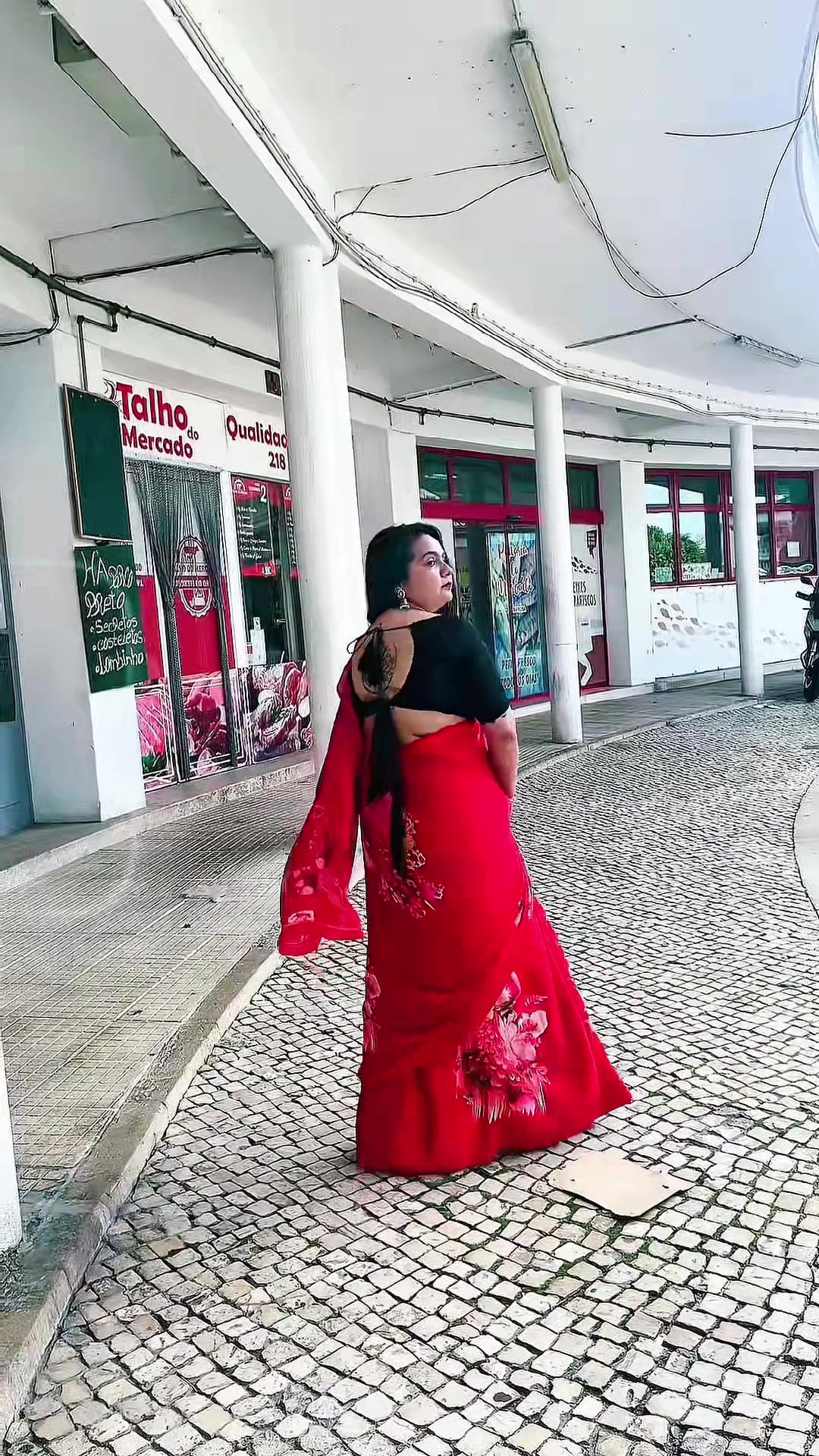 @October Queen👑(Ghimire Don )