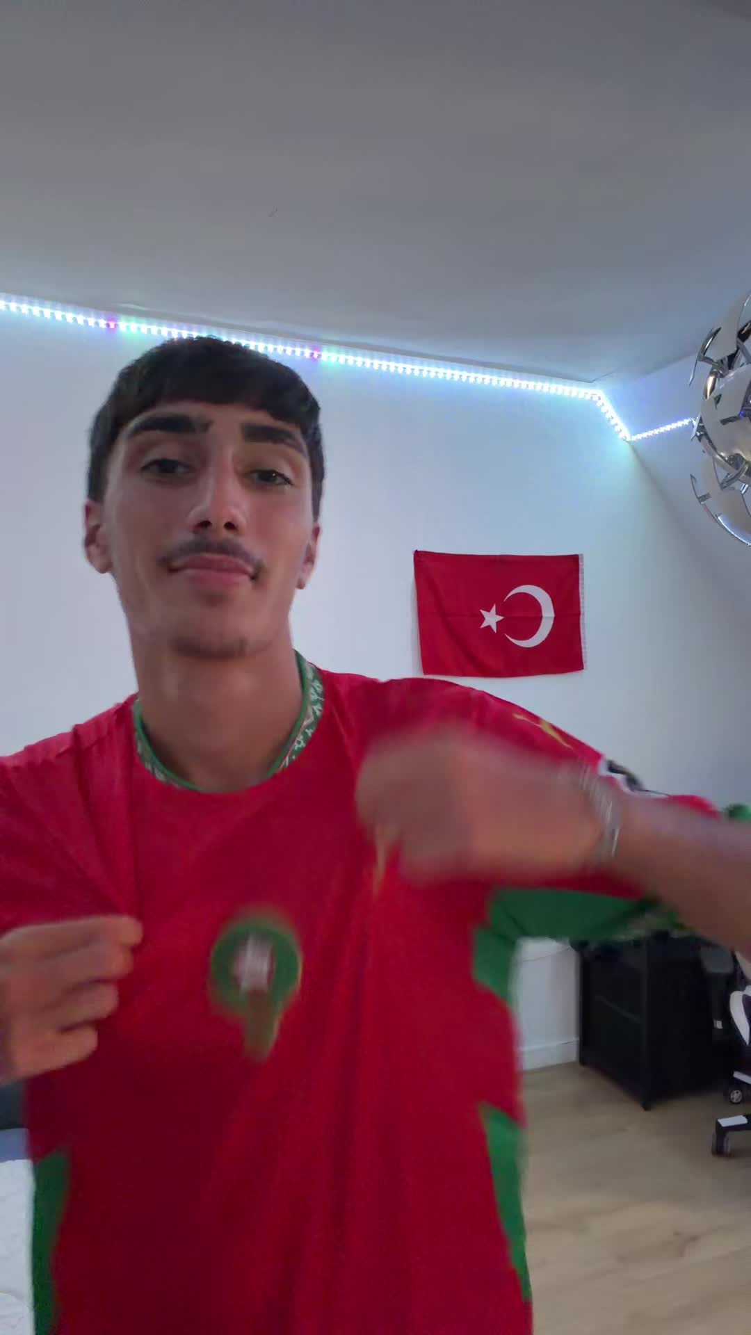 @uzzzijr2