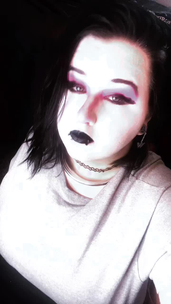 @sp00ky_treats