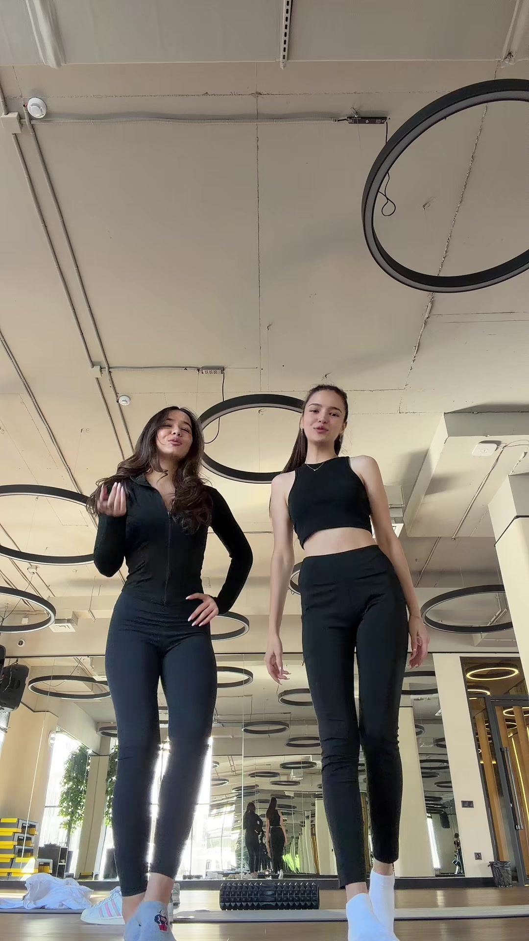 @lu