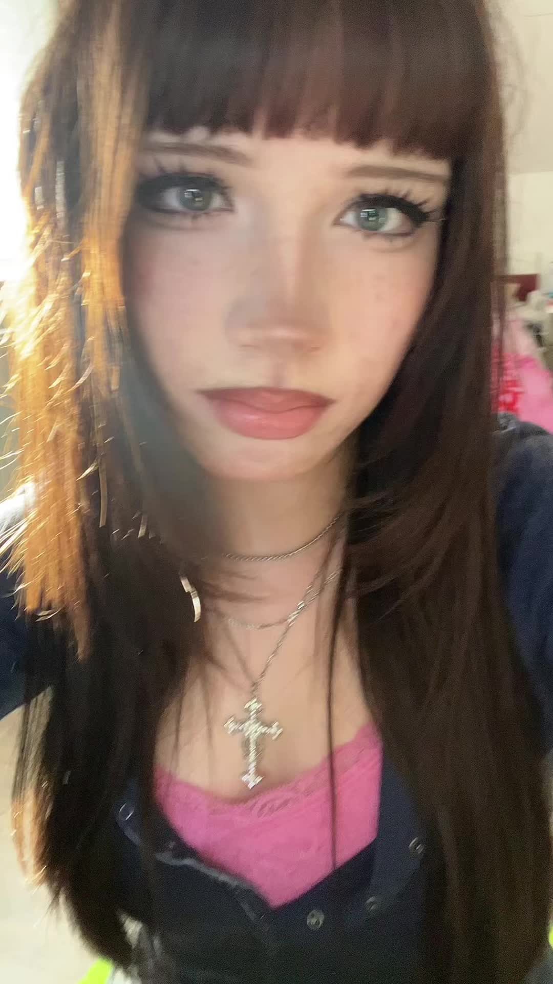 @nicole